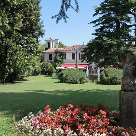 Hotel Villa Luppis Pasiano Di Pordenone Exterior photo